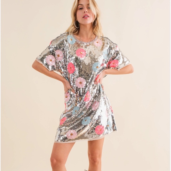 NWT!! Blue B!! Sequin Multi Flower T Shirt Mini Dress, Sizes: S, M & L - Picture 2 of 15